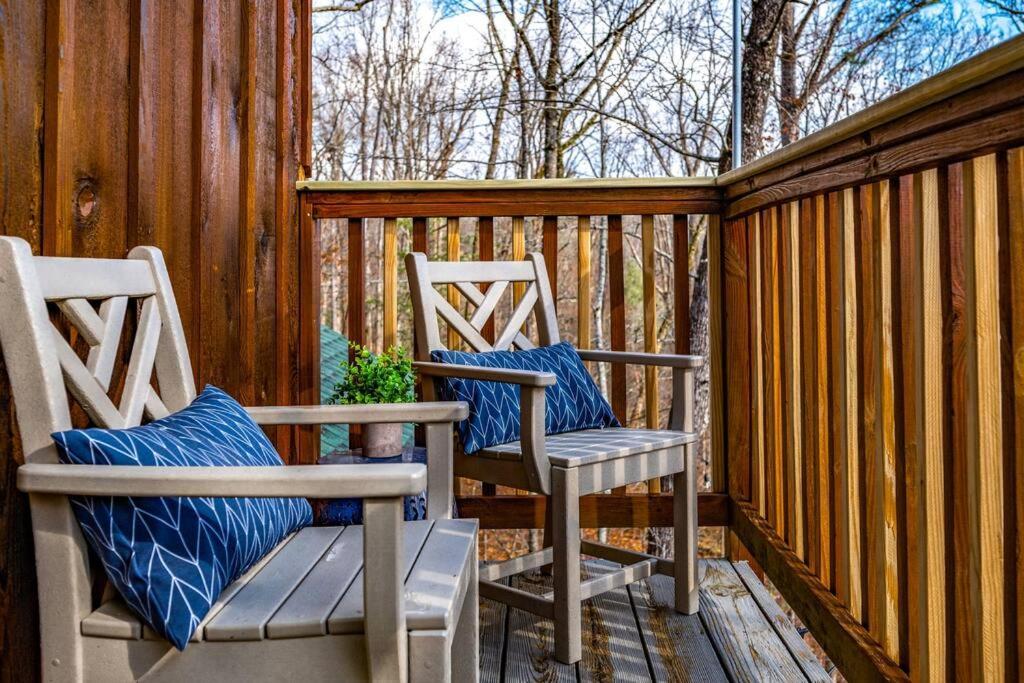 The Family Stone Luxe Cabin Sleeps 12 Hot Tub Dogfriendly Dollywood 비둘기 포지 외부 사진