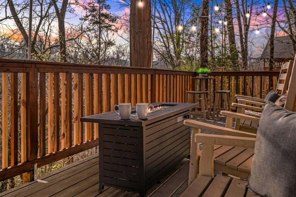 The Family Stone Luxe Cabin Sleeps 12 Hot Tub Dogfriendly Dollywood 비둘기 포지 외부 사진