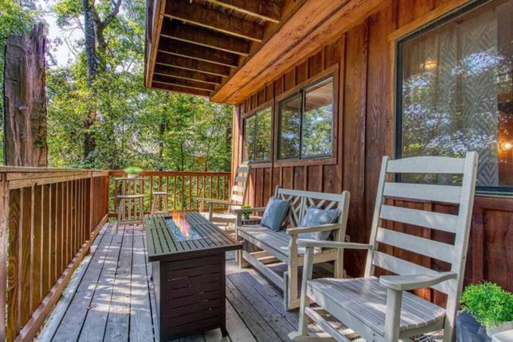 The Family Stone Luxe Cabin Sleeps 12 Hot Tub Dogfriendly Dollywood 비둘기 포지 외부 사진