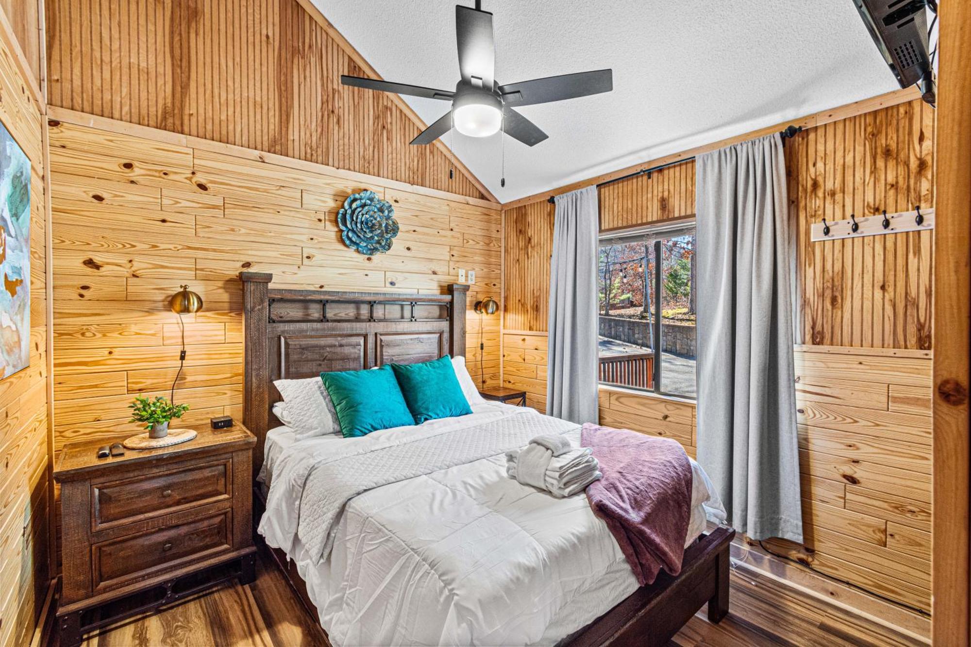 The Family Stone Luxe Cabin Sleeps 12 Hot Tub Dogfriendly Dollywood 비둘기 포지 외부 사진