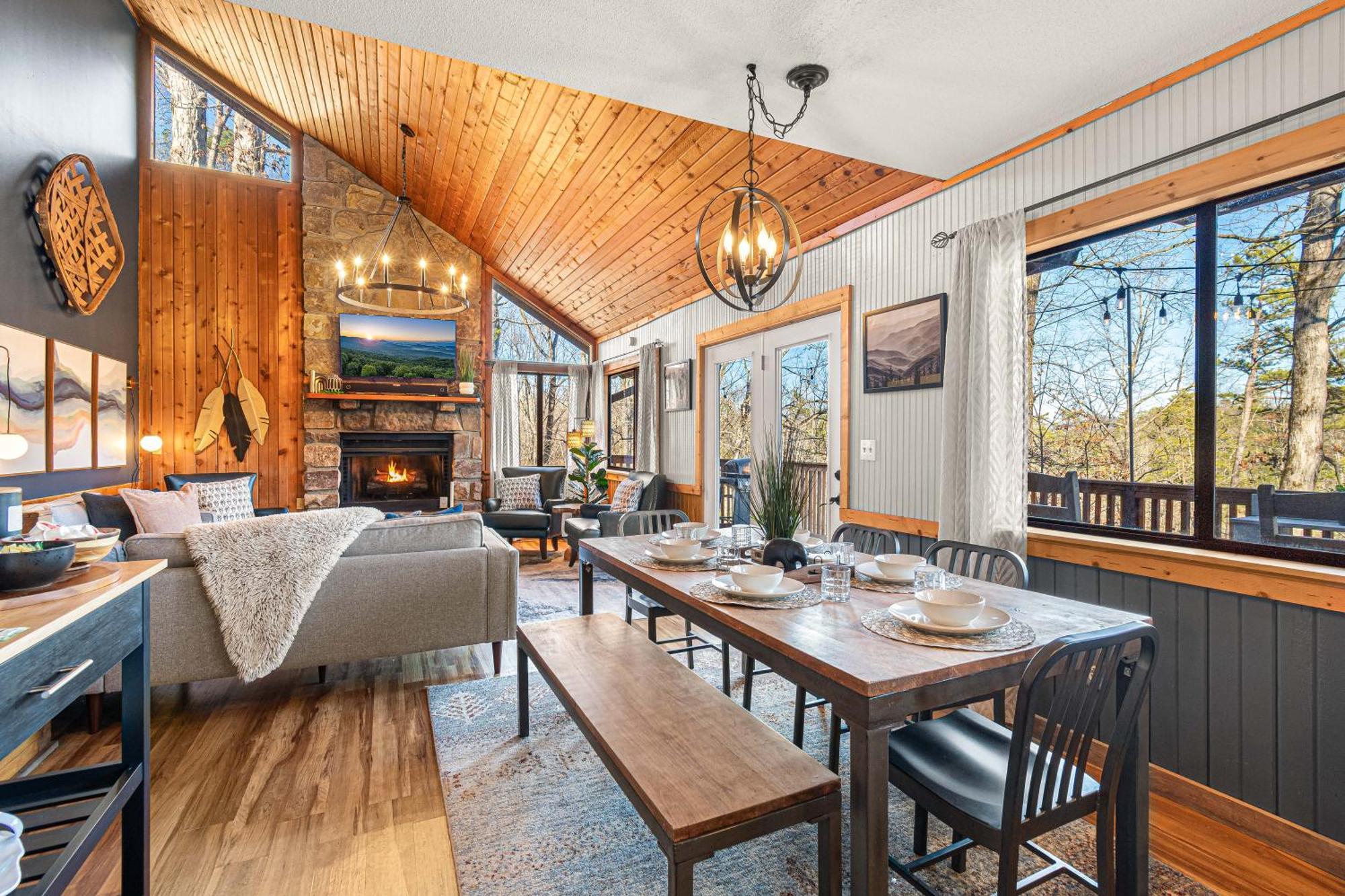 The Family Stone Luxe Cabin Sleeps 12 Hot Tub Dogfriendly Dollywood 비둘기 포지 외부 사진