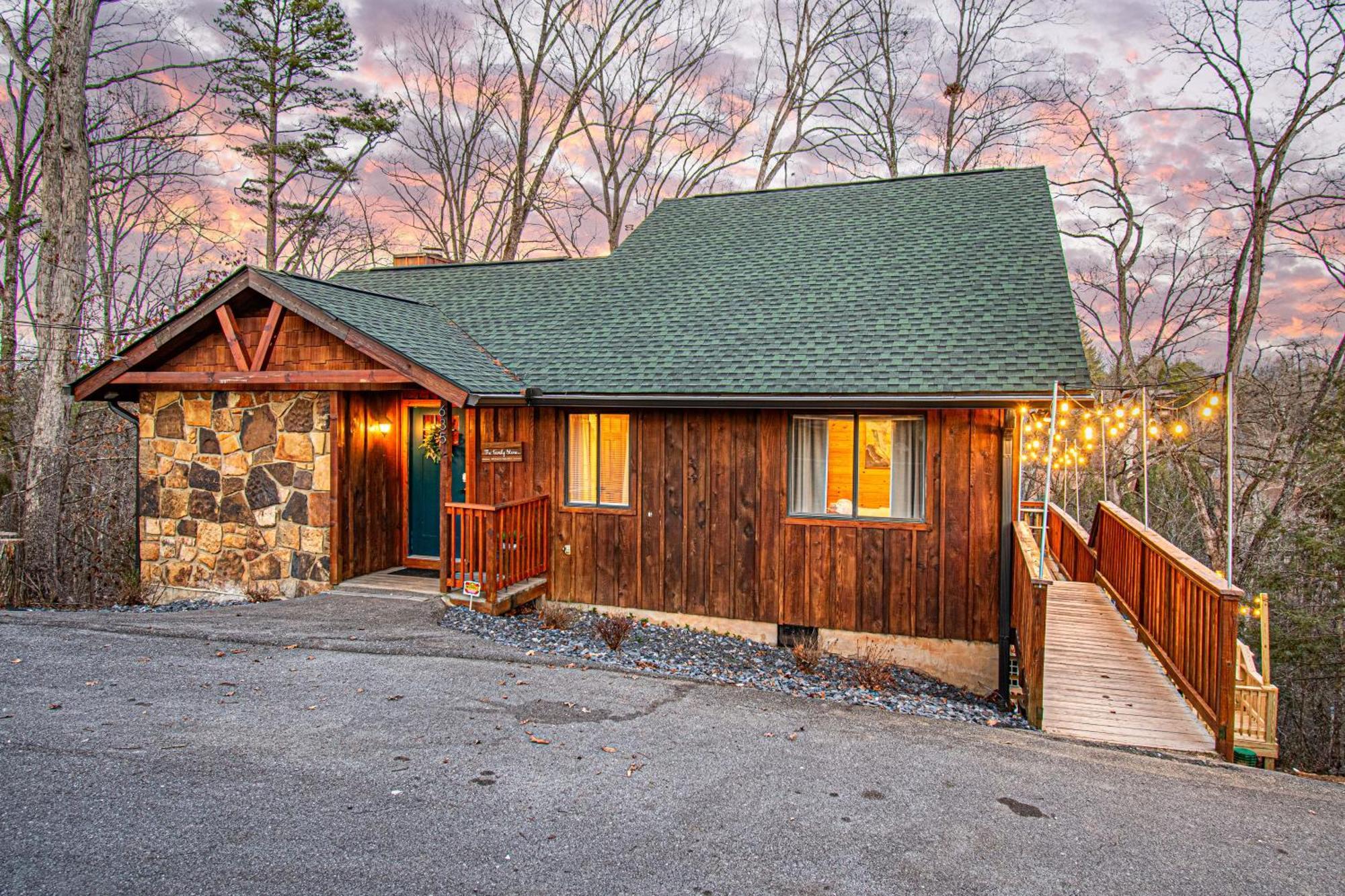 The Family Stone Luxe Cabin Sleeps 12 Hot Tub Dogfriendly Dollywood 비둘기 포지 외부 사진